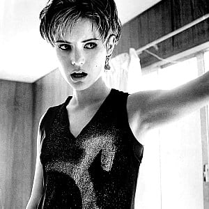 Jennifer Jason Leigh