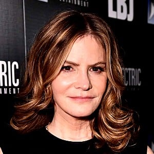Jennifer Jason Leigh