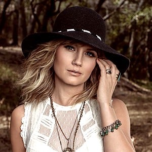 Jennifer Nettles