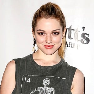 Jennifer Stone (actress)