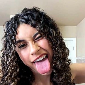 Jenny Hoyos