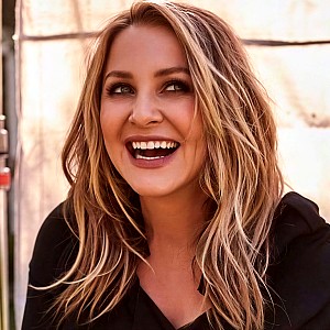 Jessica Capshaw