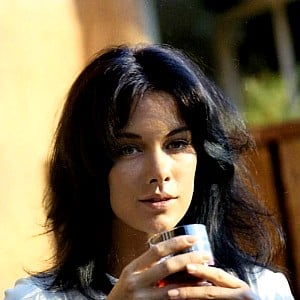 Joanna Cameron