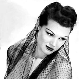 Joanne Arnold