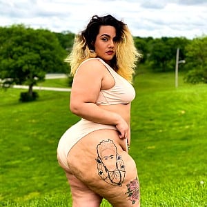 Jova'e Nicole