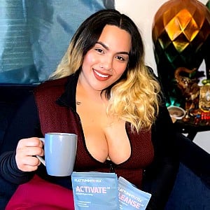 Jova'e Nicole