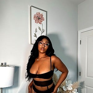 Joyy (Instagram)