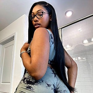 Joyy (Instagram)