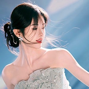 Ju Jingyi
