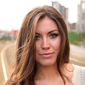 Julia Belle