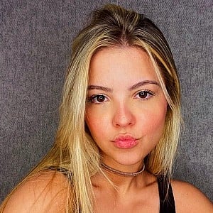 Julia Gomes