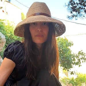 Julia Jones (Actress)
