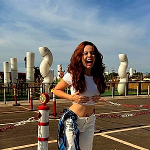 Julia Linhares