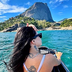 Julia Lopes