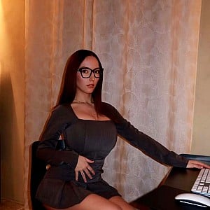 Julia Lyn