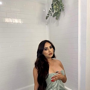 Julia Nicole