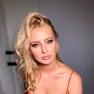 Julia Raven