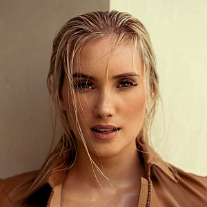 Juliana Tucker