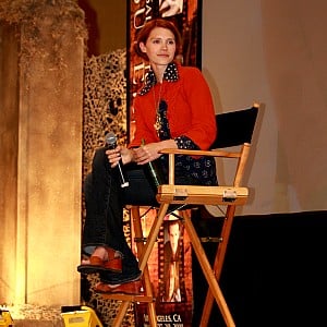 Julie McNiven