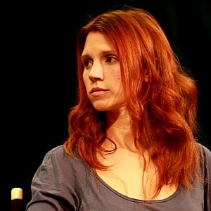 Julie McNiven