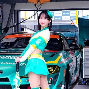 Kaede Murakami (Race Queen)