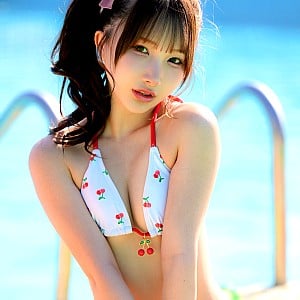 Kana Yura