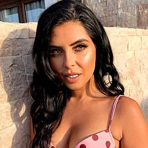 Kara De La Hoyde