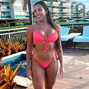 Karen Moura