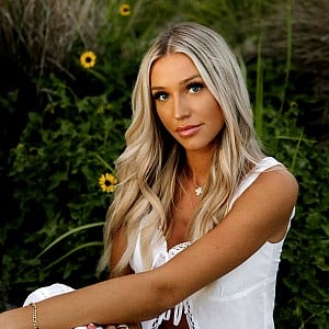 Karoline Stella