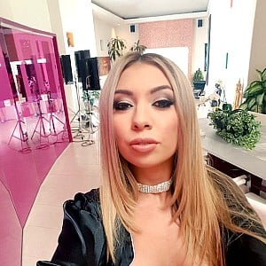 Kat Dior