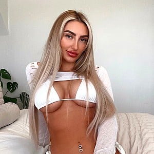 Kate Black (OnlyFans)