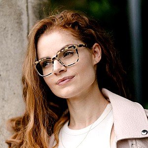 Kati Falk-Flores