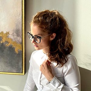 Kati Falk-Flores