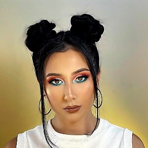 Kelly Bustamante