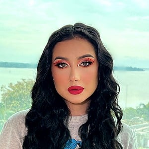 Kelly Bustamante
