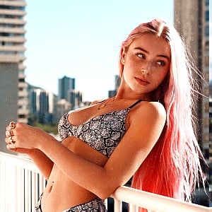 Kelly Lauren