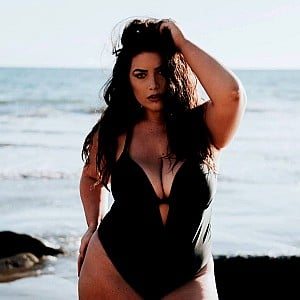 Kelly M Pearson
