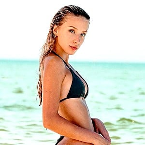 Kenzi Hope