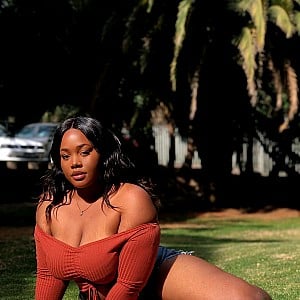 Khanya Yucca