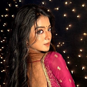 Khushi Dubey