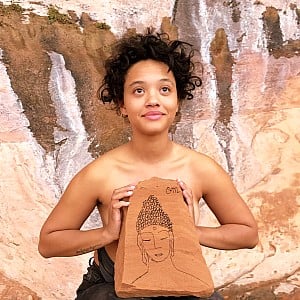 Kiersey Clemons