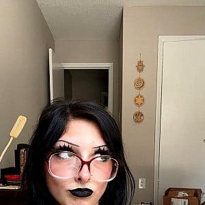 Kiki Mink