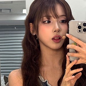 Kim Ji-woo (NMIXX)