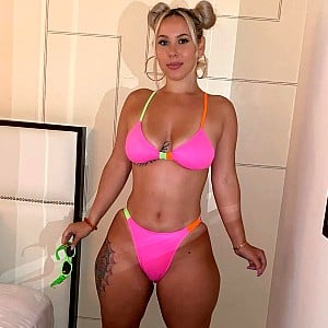 Kimberly Cruz