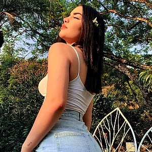 Kimberly Loaiza