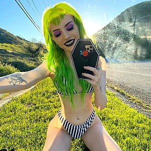 Kirsten Kaye