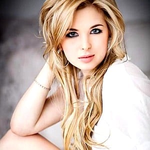 Kirsten Prout
