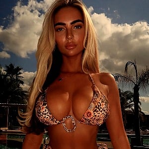 Kirsty Isobel