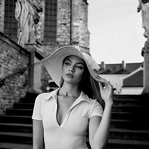 Klara Porhajmova