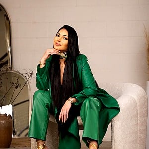 La Reina Shaw